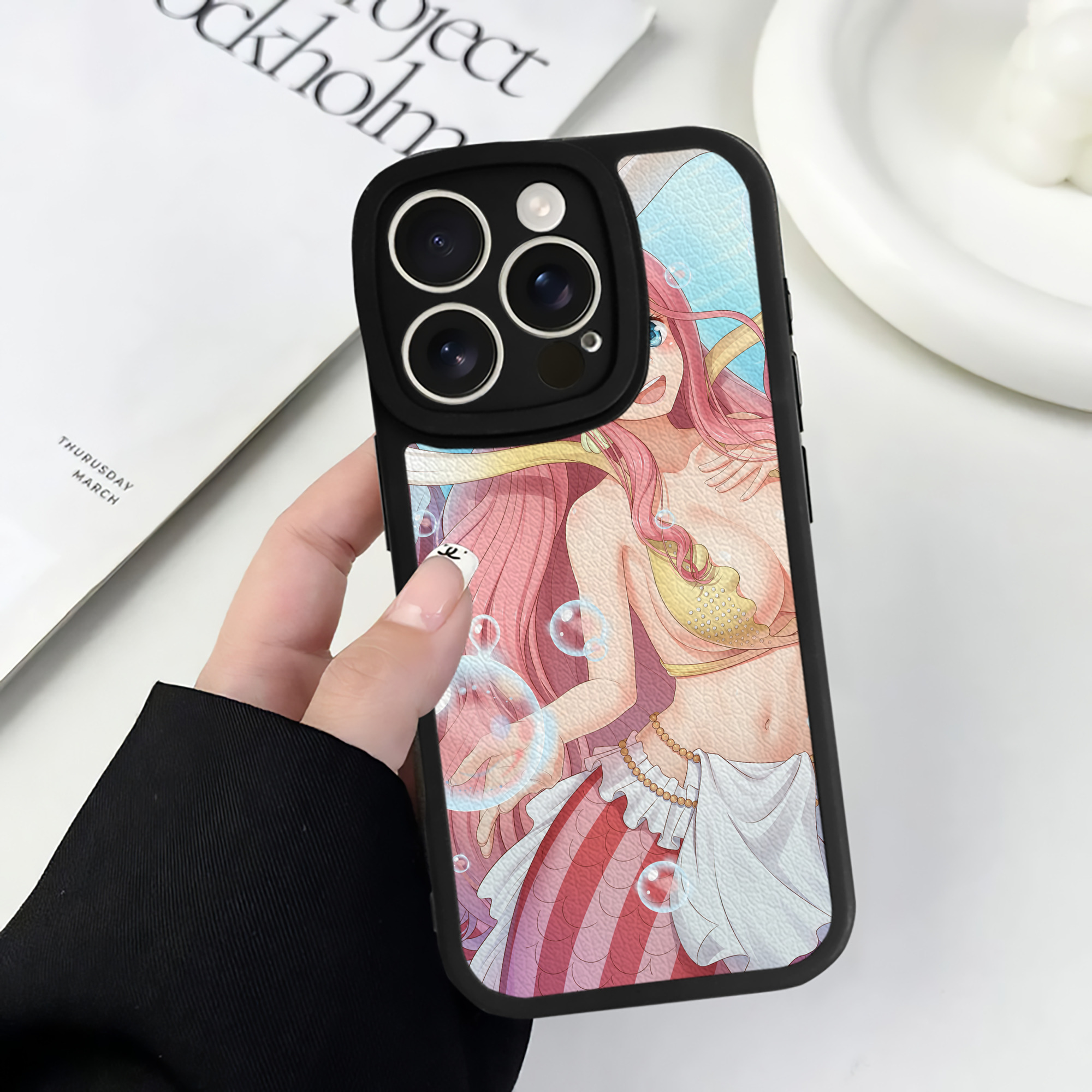 （画像用） ワンピース ONE PIECE 【iPhone 16シリーズ対応】シリコンスマホケース（レザー調） 材質：シリコン